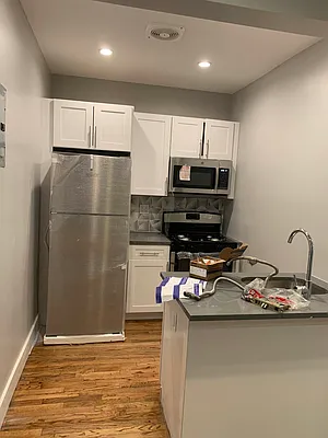 Rented by Delmark Realty LLC | media 7