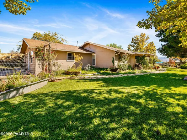 17827 S Tawny Ln, Peeples Valley, AZ 86332