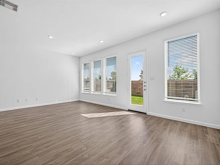 5703 Foggy Vine Ct — Photo 12