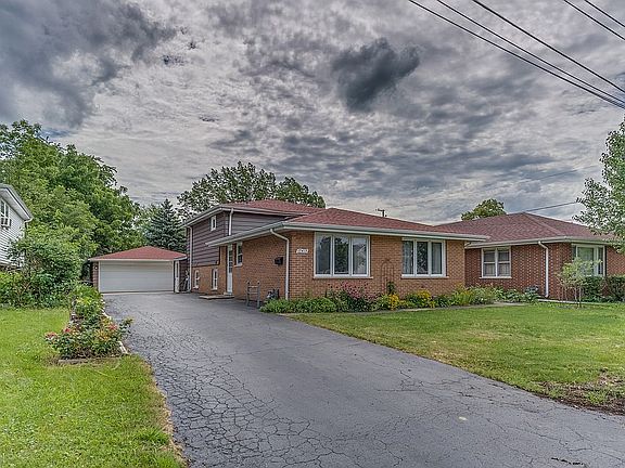 2nd image of 17417 66th Ave
