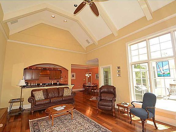 3rd image of 6629 W Deerfield Dr