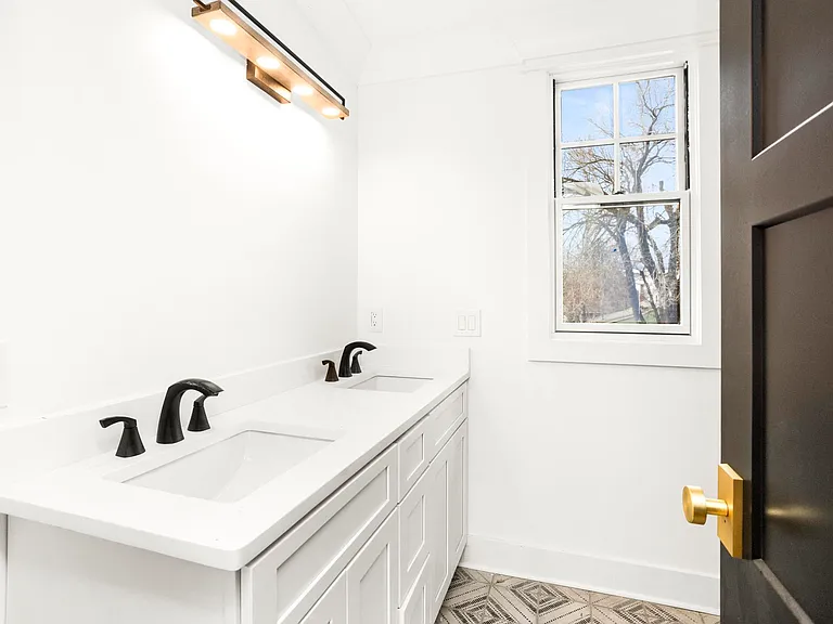 942 Maxwell Ave — Photo 32