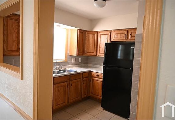 5th image of 7421 Park Ave