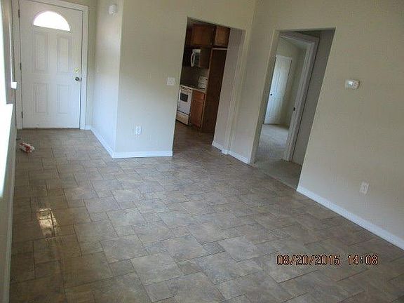 3rd image of 133 Cottonwood Dr
