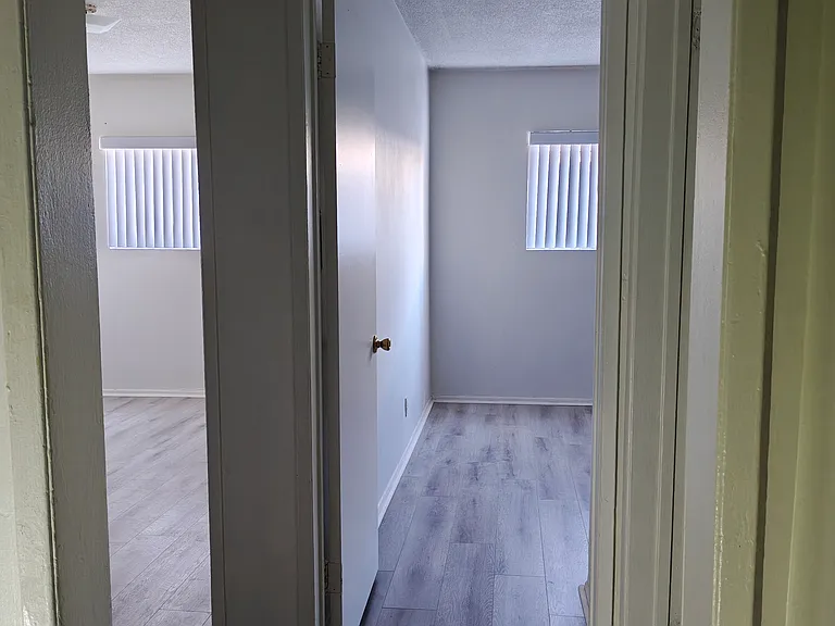 826 Gardenia Ave — Photo 8