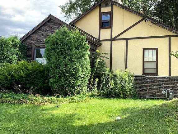 4th image of 84 Gilmore Ave