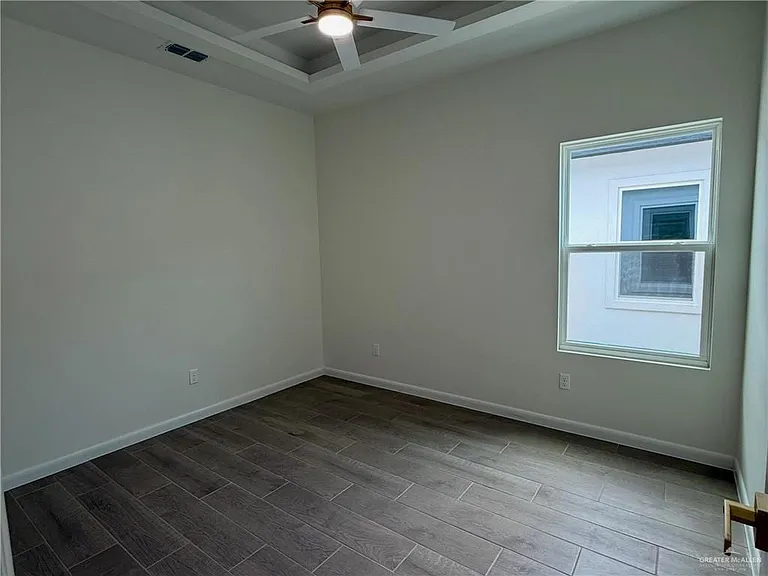 1302 Rosewood Ln #2 — Photo 6