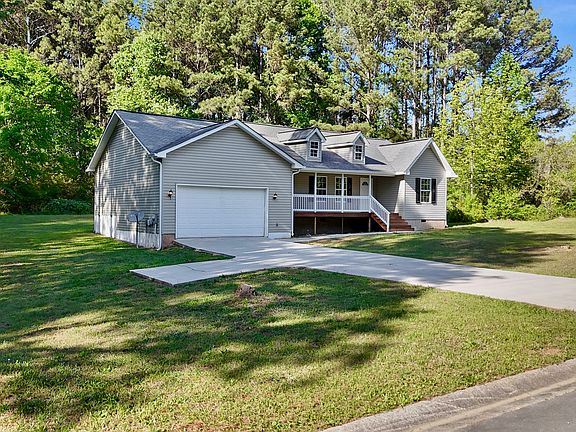 3rd image of 161 Briar Ridge Rd NW