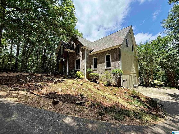 3rd image of 300 Twelve Oaks Cir