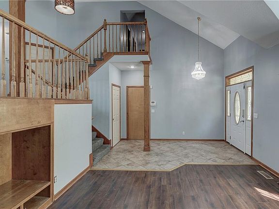 5th image of 5624 N Ames Ave