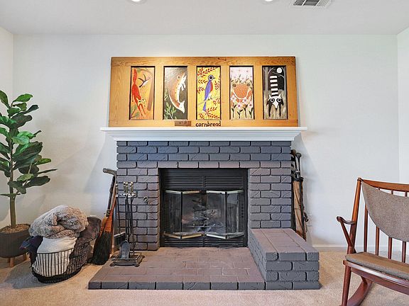 4th image of 3853 Siskiyou St