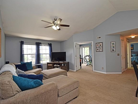 3rd image of 7199 Lakewood Dr Unit E