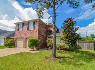 3915 Vinecrest Dr, Pearland, TX 77584