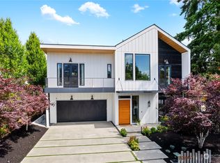 10640 NE 16th St, Bellevue, WA