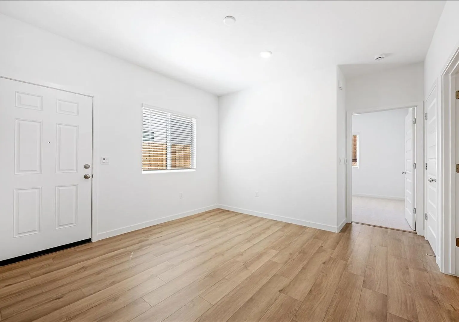 3685 Vestland Ct — Photo 4