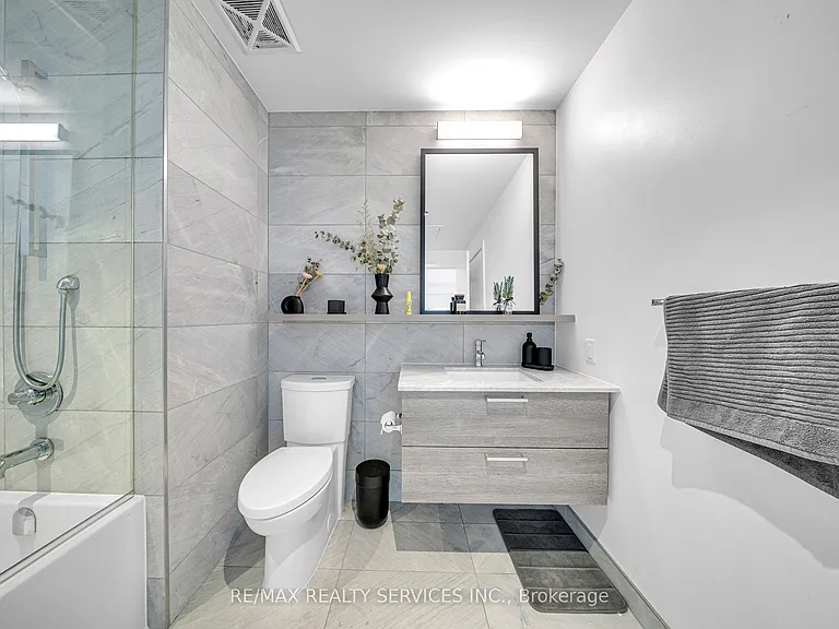 501 Adelaide St W #1404 — Photo 13