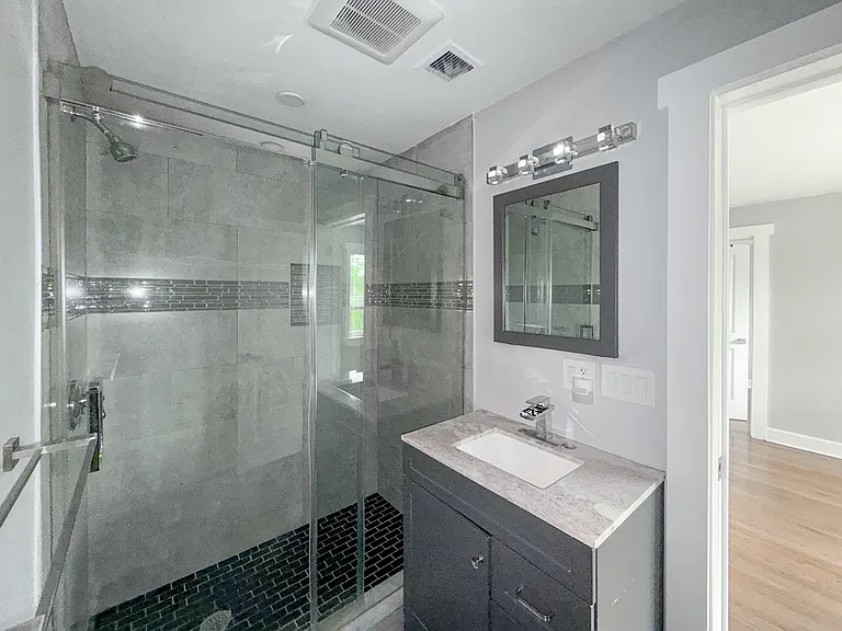 468 Salem St #2 — Photo 7