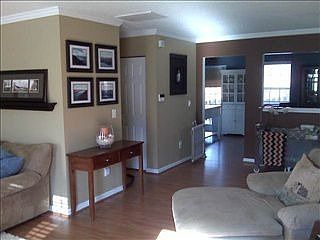 3rd image of 112 White Willow Ct