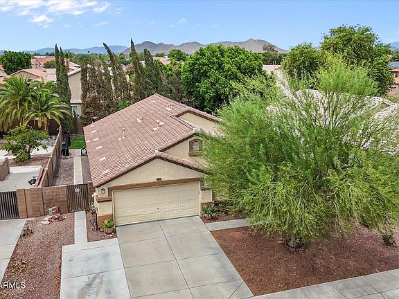 3rd image of 8830 W SALTER Drive