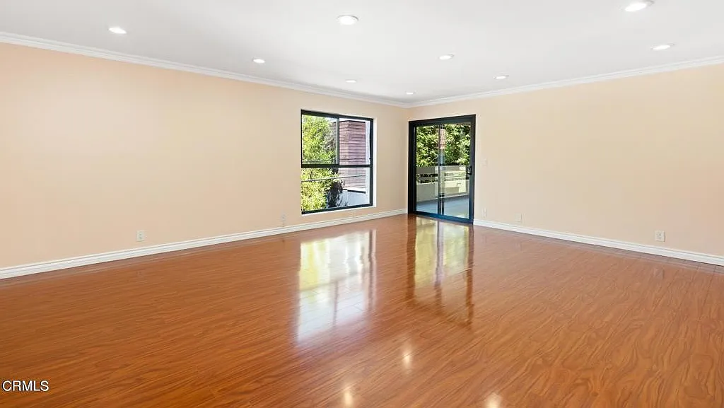 2 bed, 2.0 bath, 1299 sqft, $3,800 — Photo 2