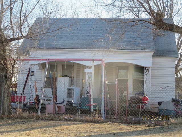 1st image of 3316 S Shartel Ave