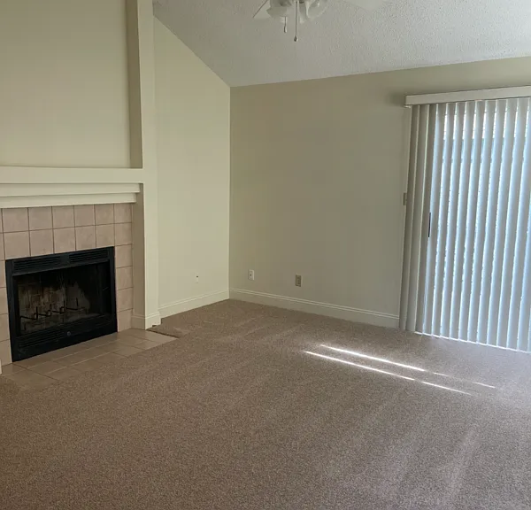 3027 Yorktown Cir — Photo 10