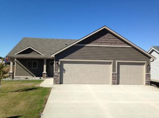 144 Glenview Loop, Saint Cloud, MN 56303