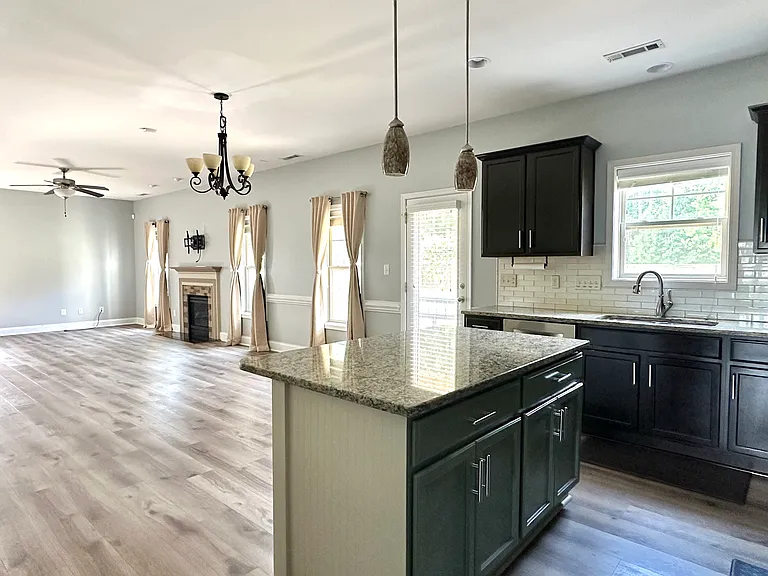 837 Saint Johns Loop — Photo 8