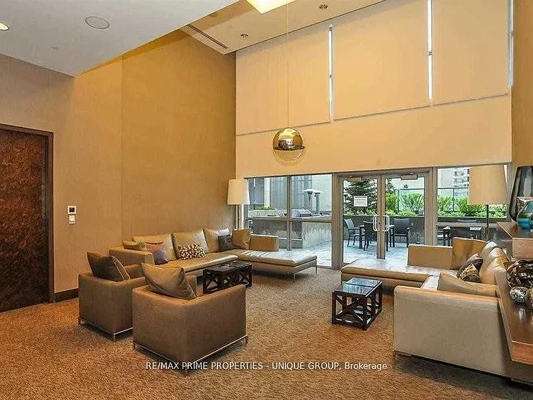 386 Yonge St #4101 — Photo 23