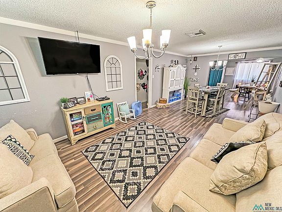 4th image of 1324 N Llano Dr