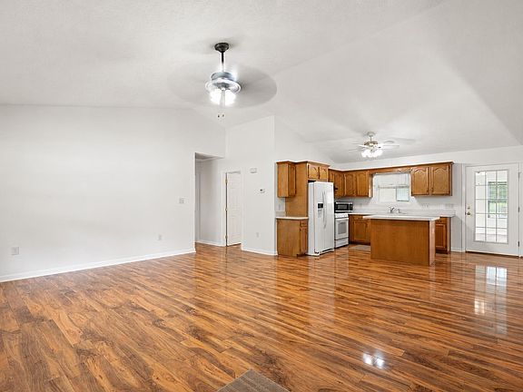5th image of 1070 Toler Rd NW