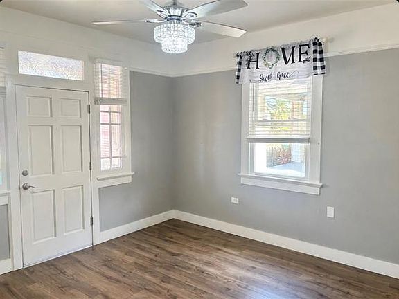 4th image of 429 Chalmette St