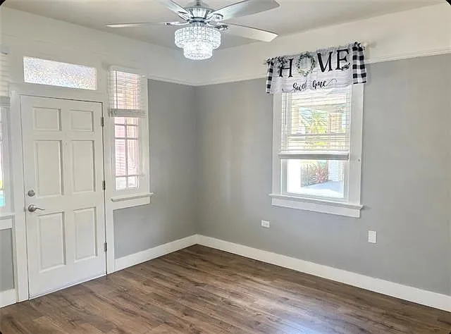 429 Chalmette St — Photo 4