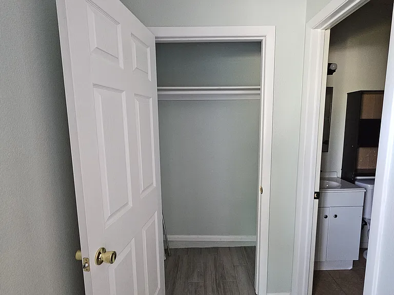 4132 W Greenway Rd — Photo 9