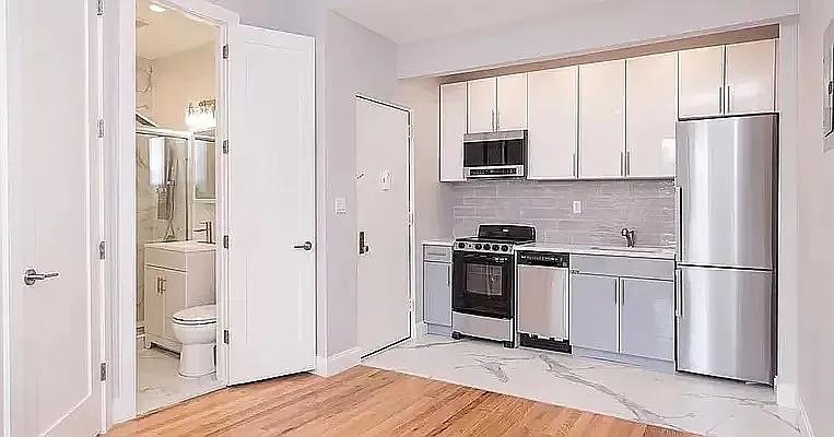 Rented by REAL New York | media 9