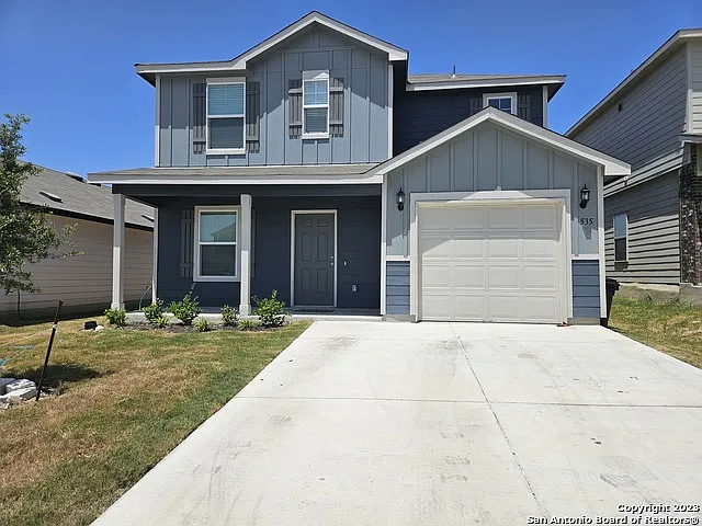 3 bed, 2.0 bath, 1570 sqft, $1,550 — Photo 2