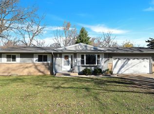 34 Surrey Ln, Crystal Lake, IL 60014