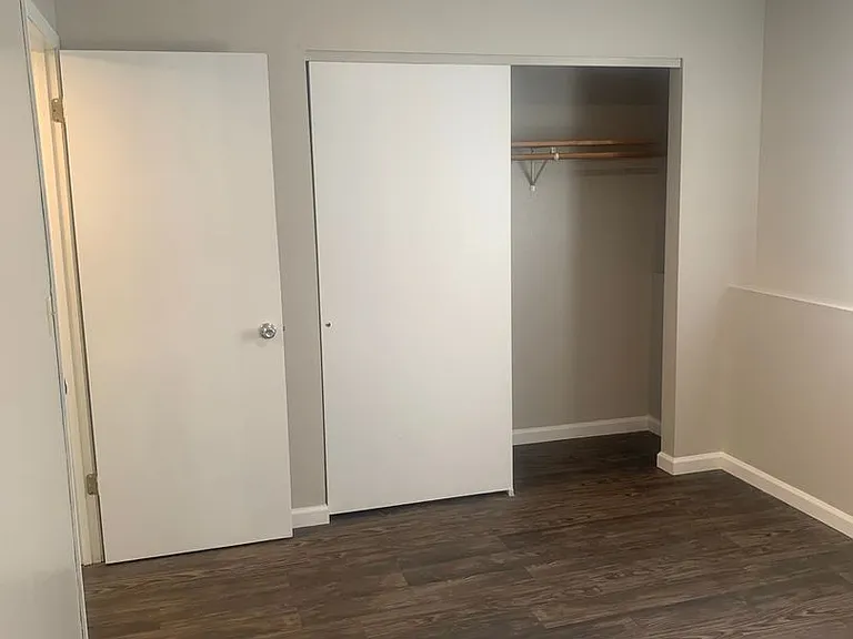 305 Pine St — Photo 16