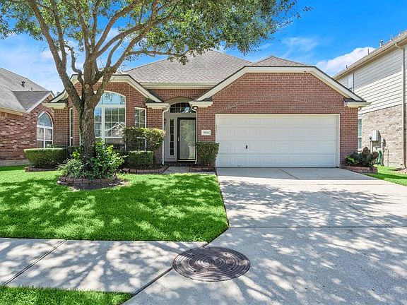 3rd image of 11835 Leaf Oak Dr