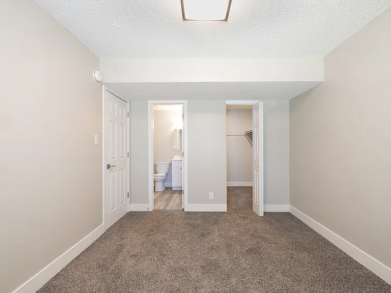 Parkview Apartments — Photo 20
