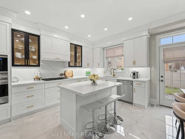235 Israel Zilber Dr, Vaughan, ON L6A 0L5
