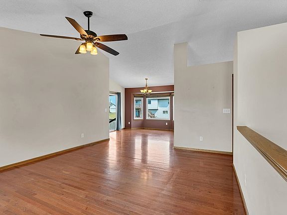 5th image of 2600 E Evanston St