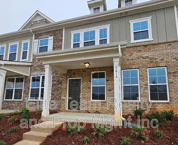 5416 Kings Ridge Dr — Photo 1