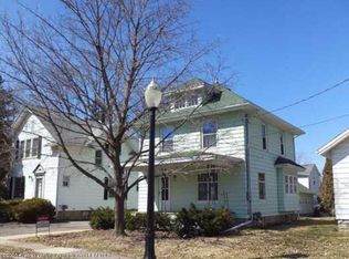 211 Black Ct, Lansing, MI 48906