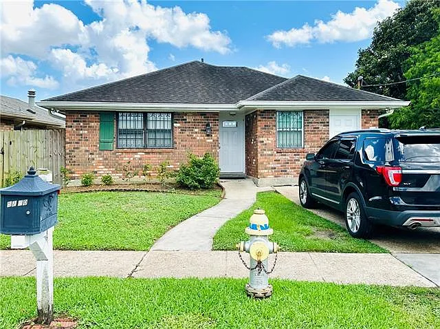 4 bed, 3.5 bath, 2133 sqft, $2,200 — Photo 4