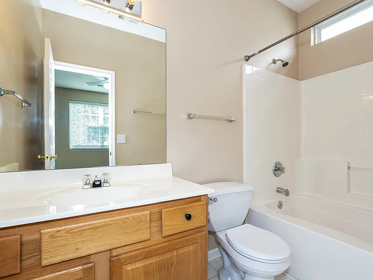 8707 Meadowmont View Dr — Photo 15