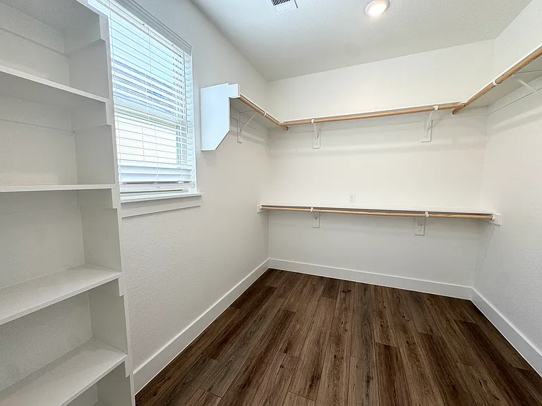 8103 Emsworth Dr — Photo 21