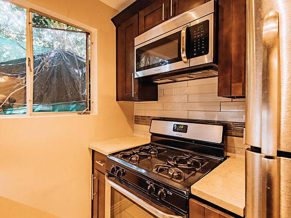3rd image of 436 S Oakhurst Dr #7