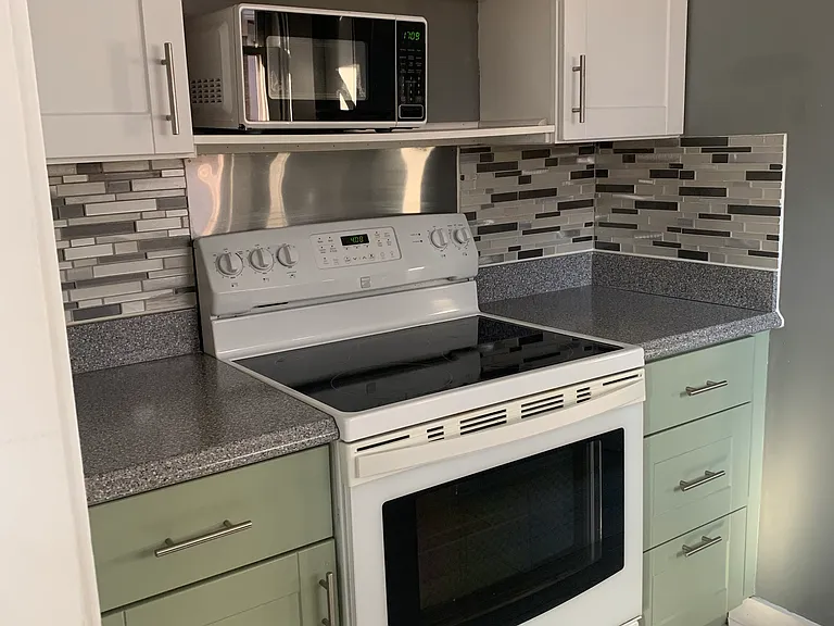 1109 N Bosart Ave — Photo 15