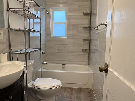 5th image of 21 Grossman St #23